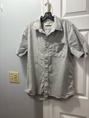 Buck Mason Draped Twill One Pocket Shortsleeve Button Down Size Large